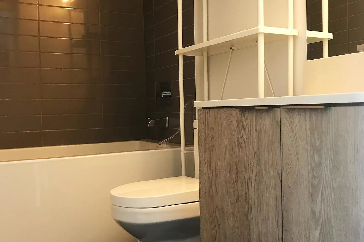 181 Dundas Street 1806 photo 5