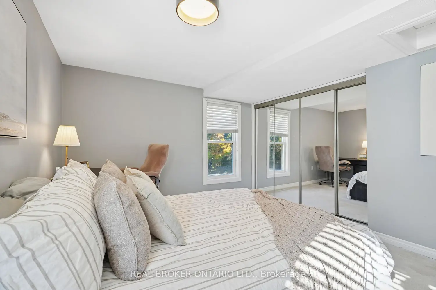 Additional image 13 of 2055 Embleton Road