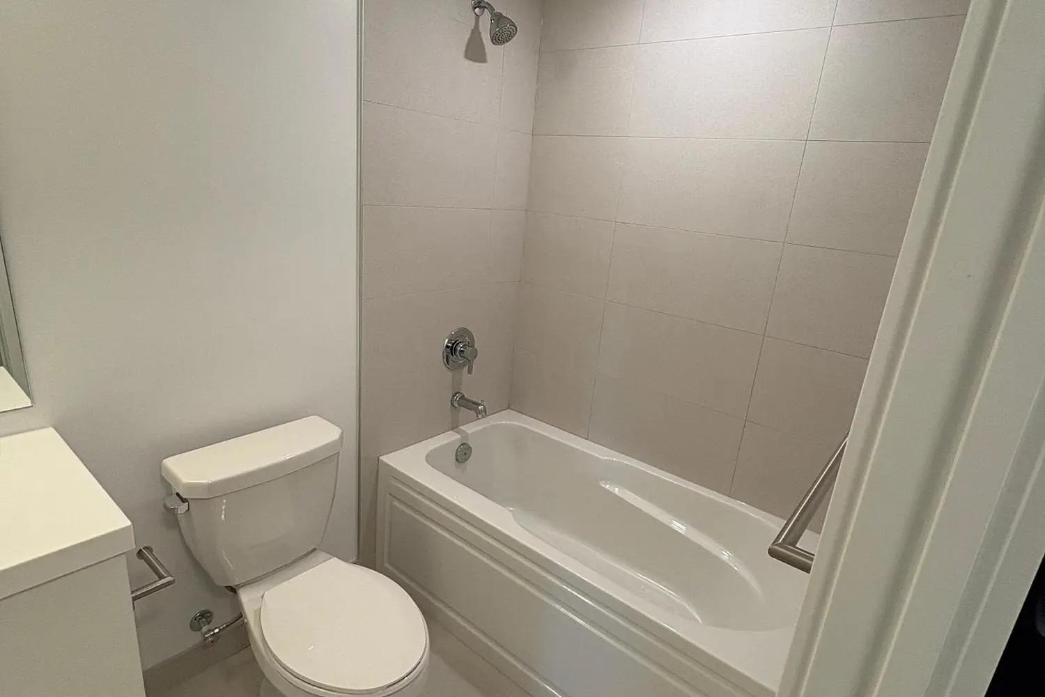 Additional image 10 of 2545 Simcoe Street 219