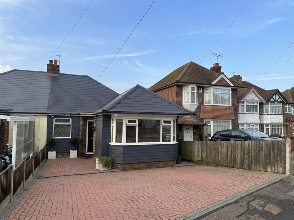 3 bed semi-detached bungalow for saleWallwood Road, Ramsgate CT11