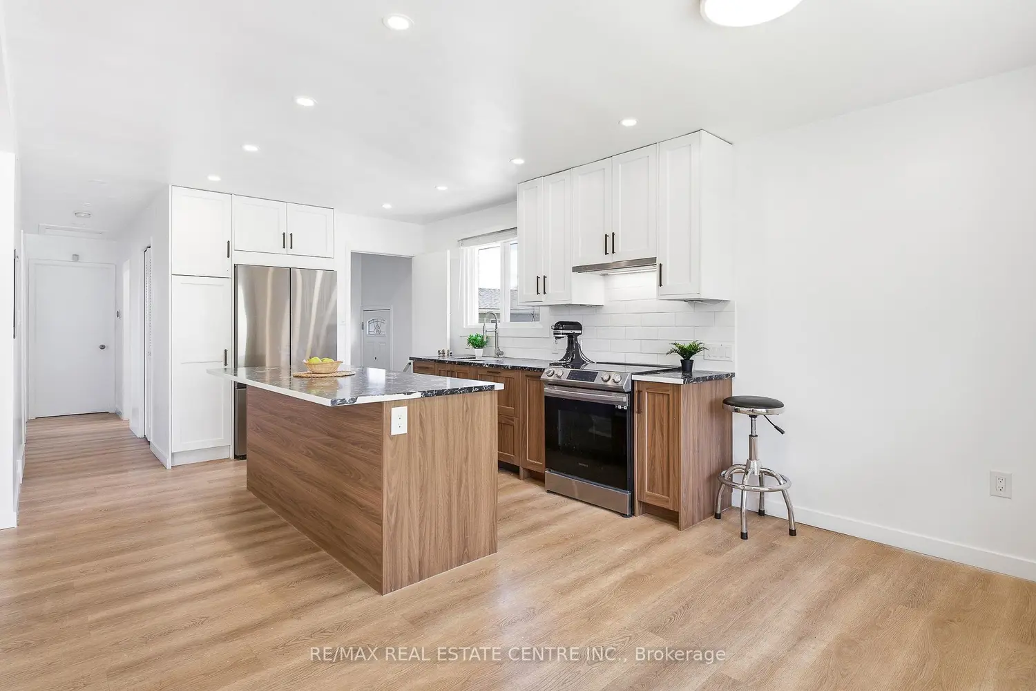 Additional image 7 of 211 Ballantyne Avenue