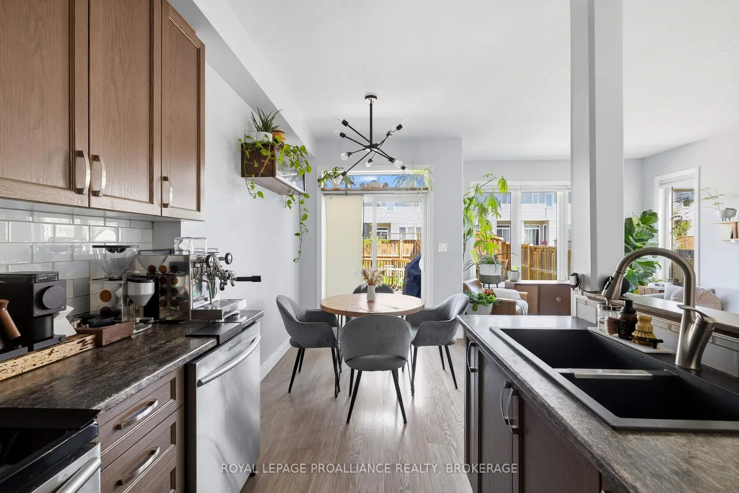 Additional image 11 of 318 Janette Street