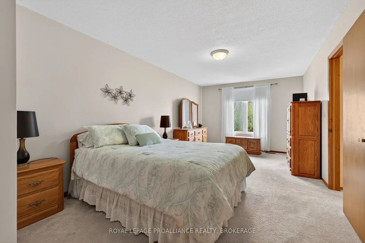 Additional image 8 of 887 Crestwood Avenue