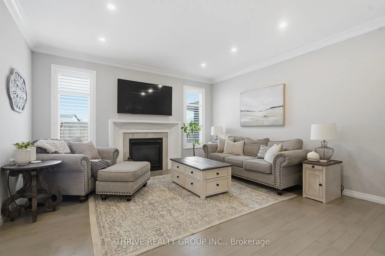101 Renaissance Drive photo 3