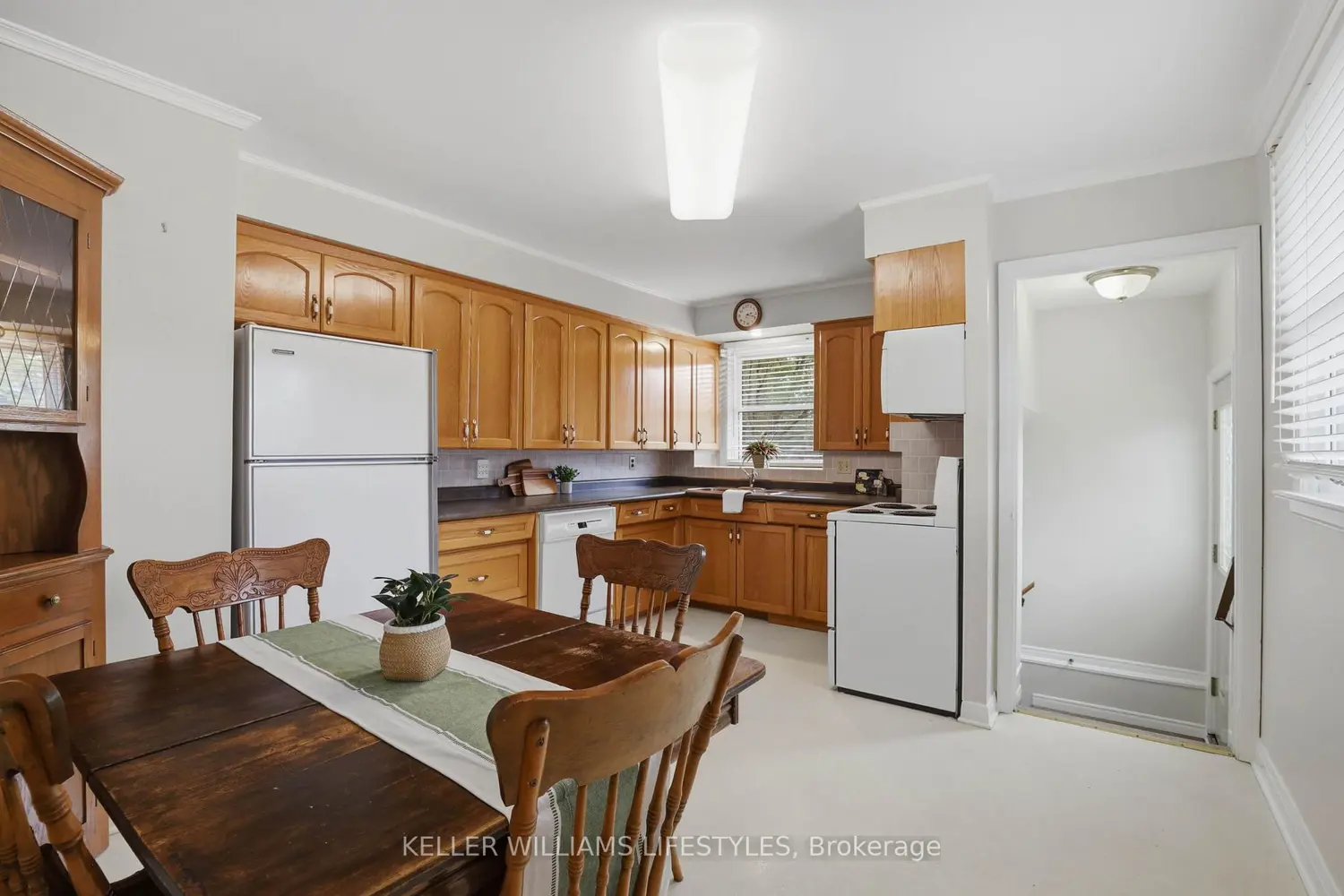Additional image 9 of 543 Elmdale Avenue