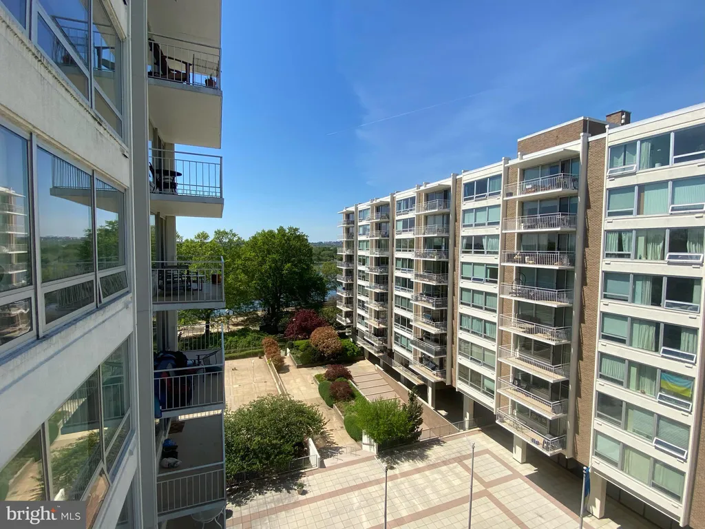 Additional image 10 of 1435 4th Street SW Unit B602, Washington, DC 20024