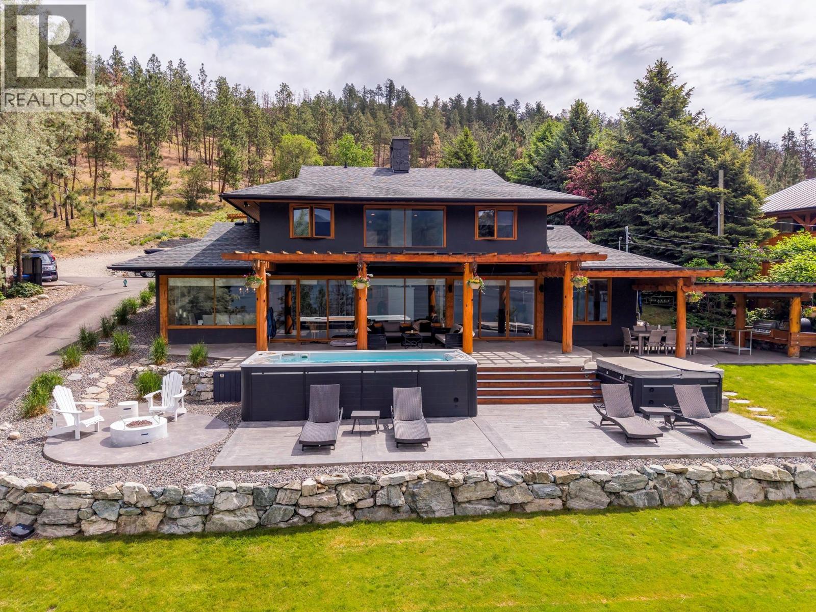 9887 Okanagan Centre Road West, Lake Country, BC, V4V2J3