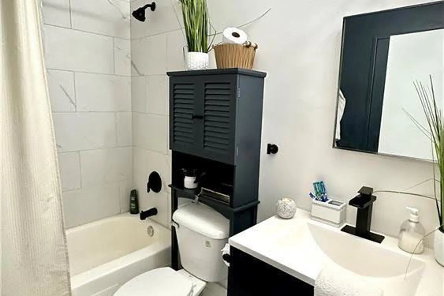Additional image 9 of 563 Mornington Avenue 212