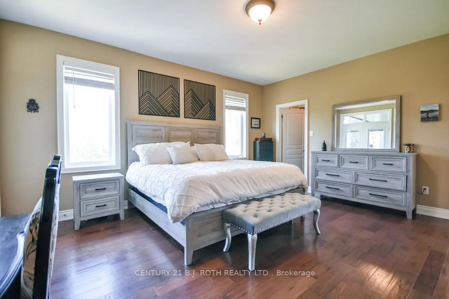 2 Roy Hickling Drive photo 5