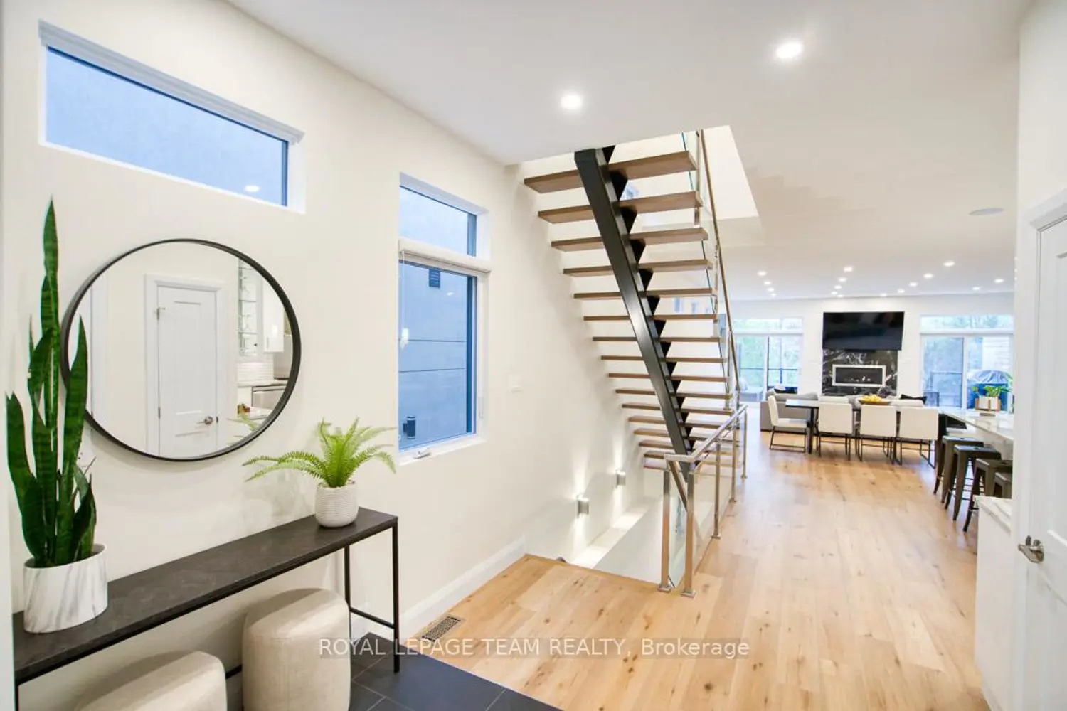 49 Aylen Avenue photo 2