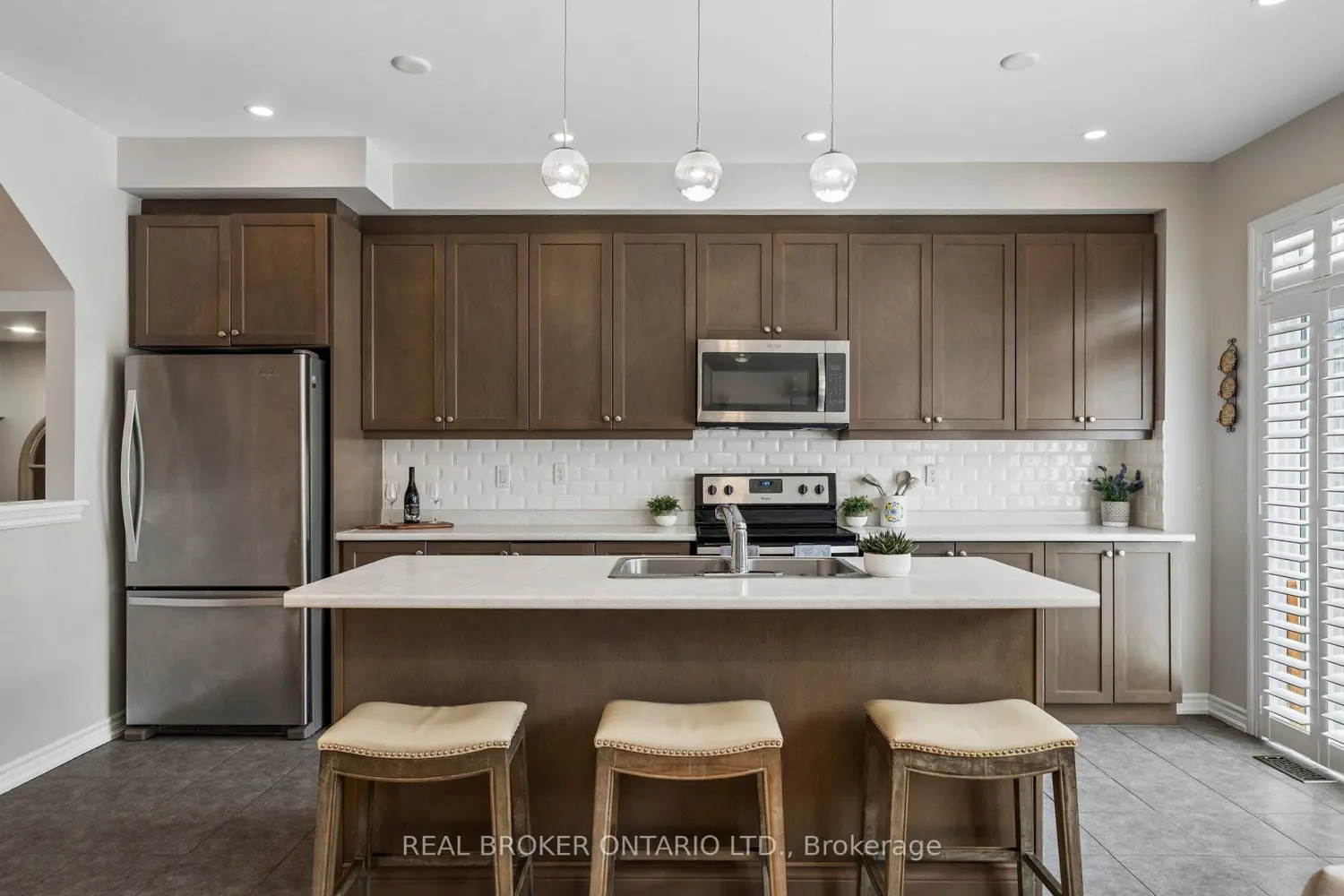 105 Alvin Pegg Drive