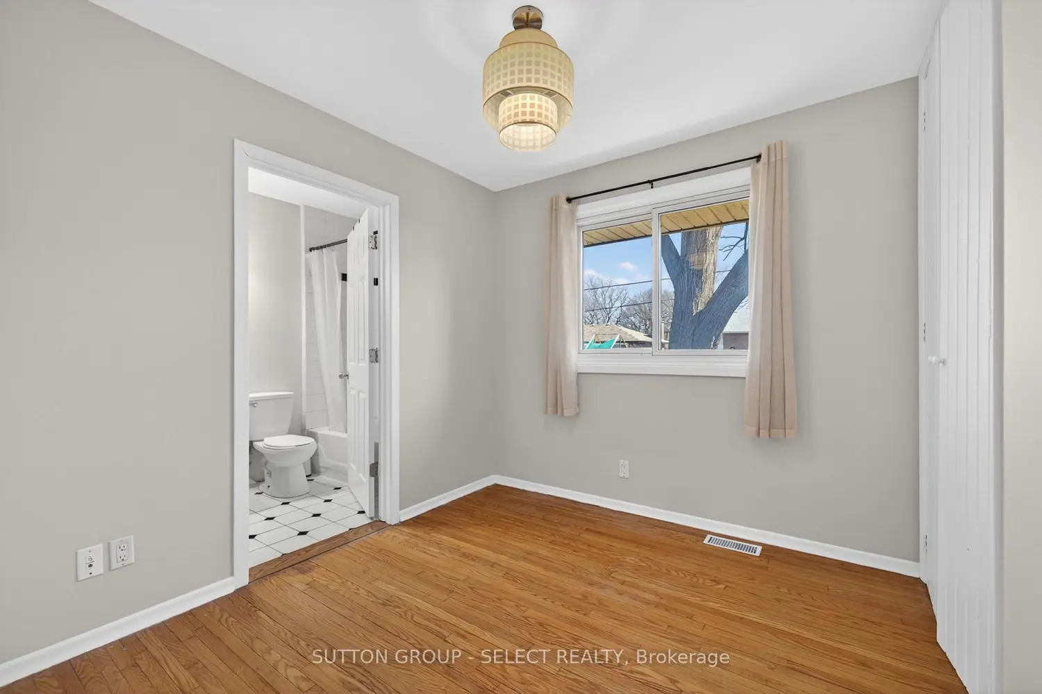 Additional image 9 of 198 Arlington Crescent