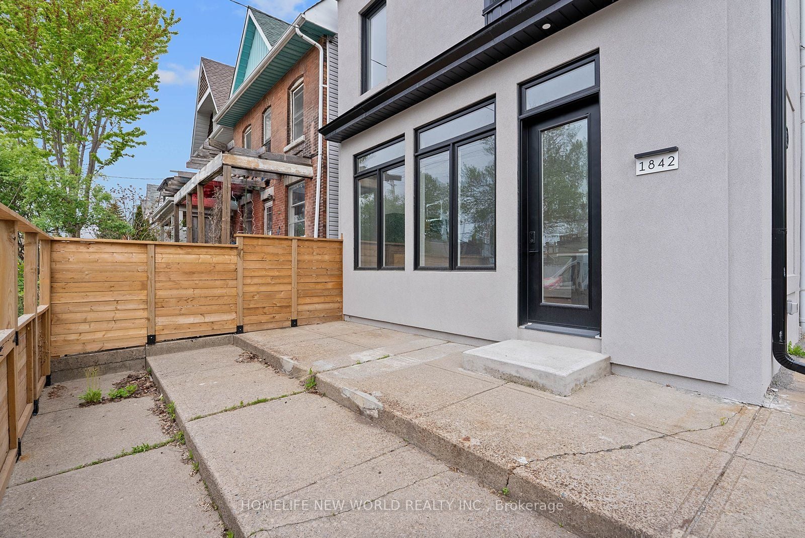 Additional image 4 of 1842 Dundas Street E, Toronto, ON, M4L 1M5