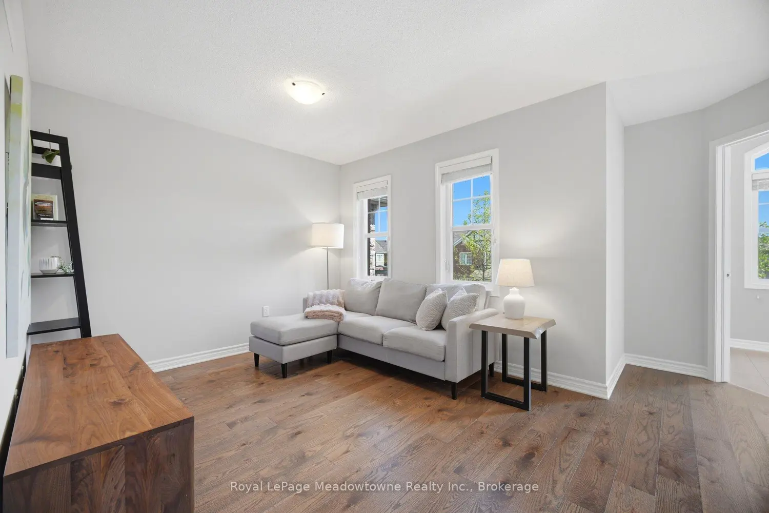 1518 Clitherow Street photo 5