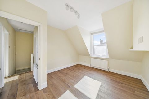 The Broadway, London N8