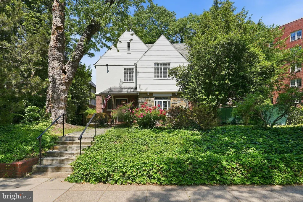 Additional image 17 of 3721 Massachusetts Avenue NW, Washington, DC 20016