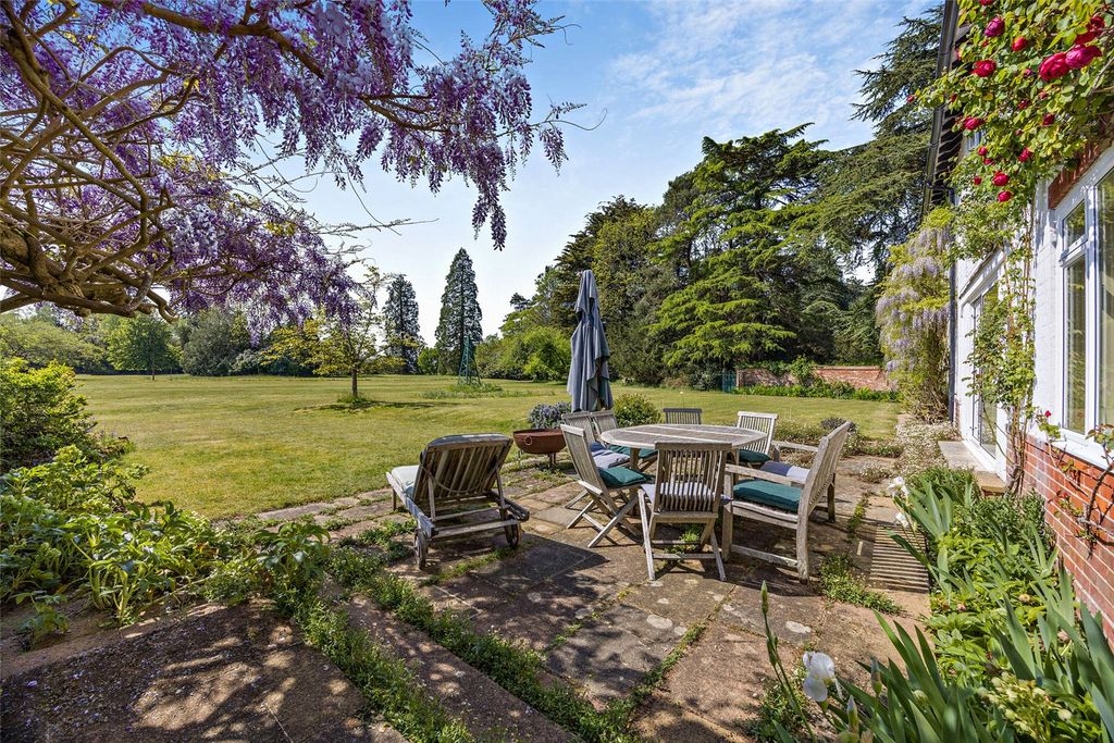 Additional image 4 of 5 bed detached house for saleUpper Woolhampton, Reading, Berkshire RG7