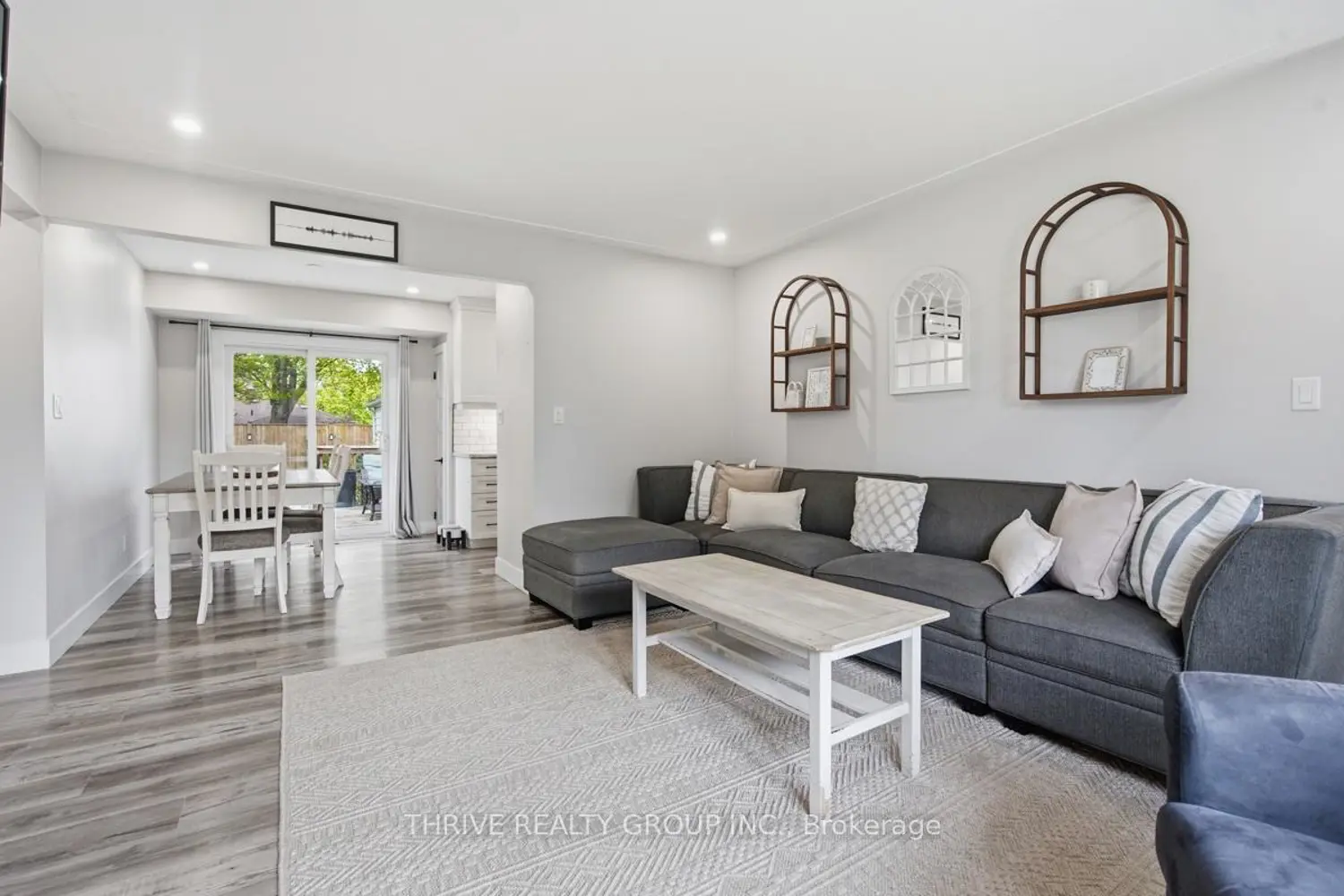 329 Strathroyal Avenue photo 5