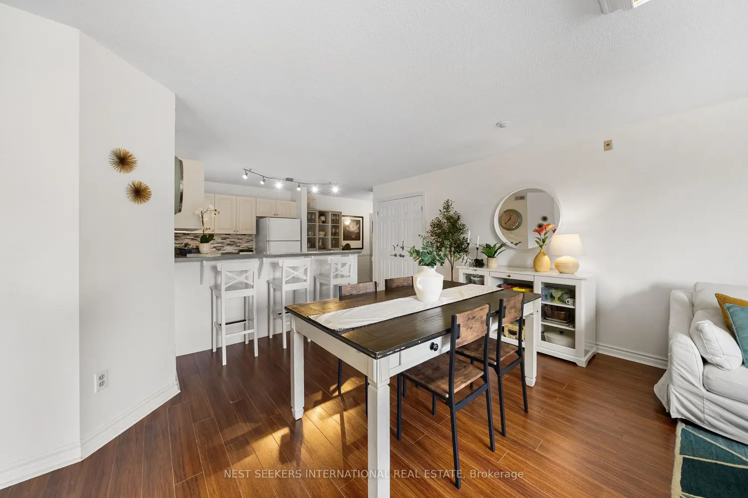 Additional image 8 of 2020 Cleaver Avenue 301