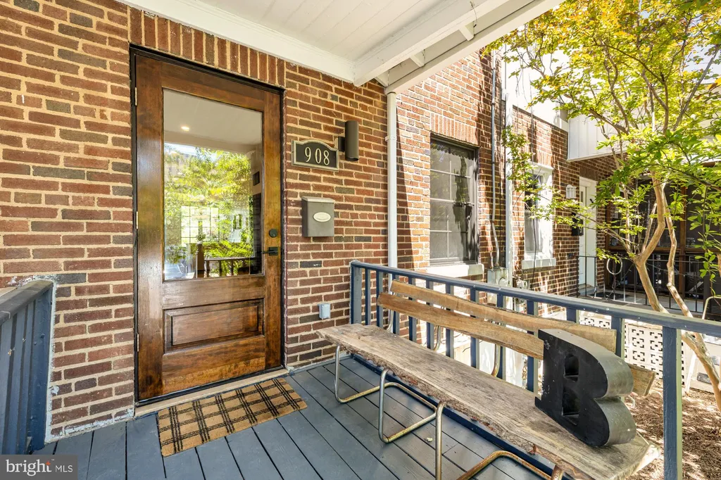 Additional image 5 of 908 Girard Street NE, Washington, DC 20017