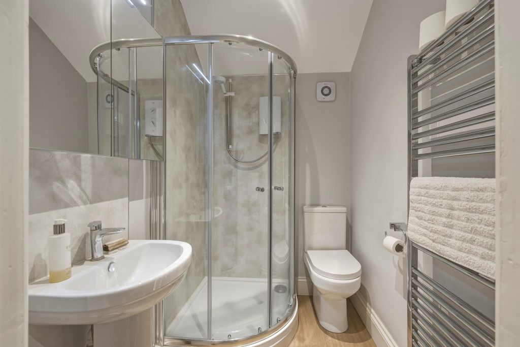 Additional image 24 of 3 bed flat for saleNewcastle Drive, The Park NG7