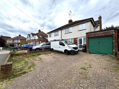 Moor Lane, Chessington, Surrey. KT9