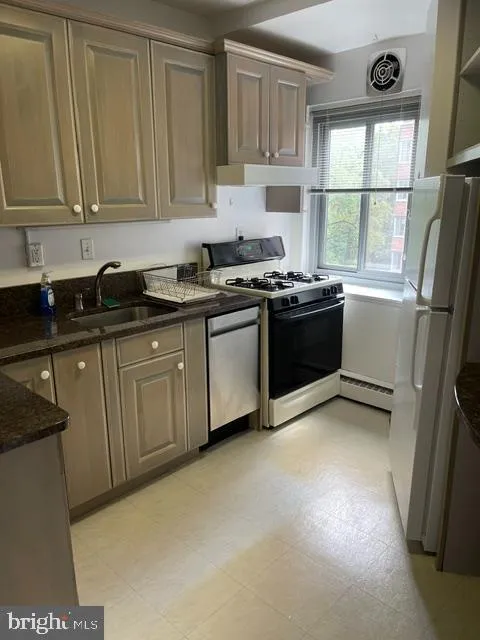 Additional image 24 of 4200 Cathedral Avenue NW Unit 708, Washington, DC 20016