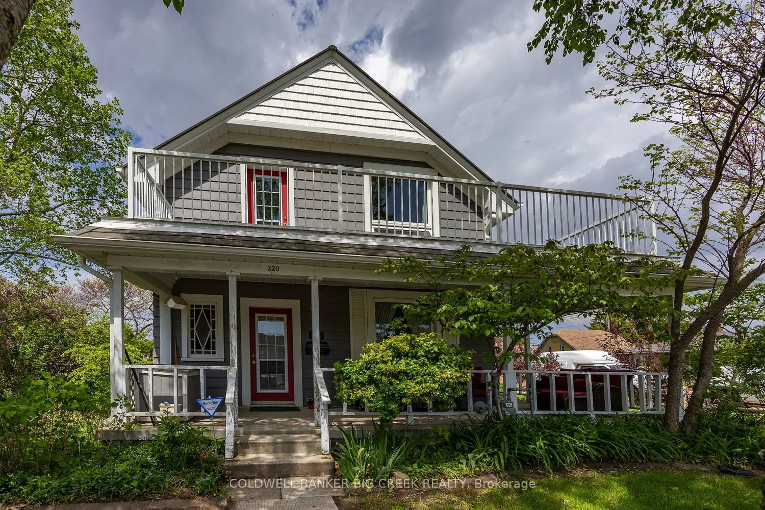 220 Queen Street