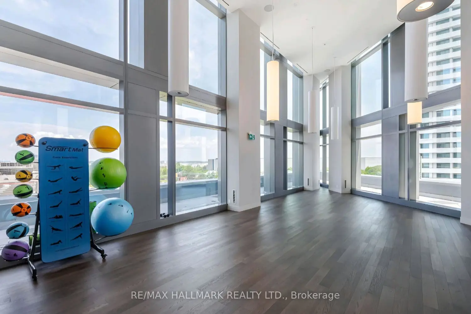 Additional image 16 of 7890 Jane Street 101