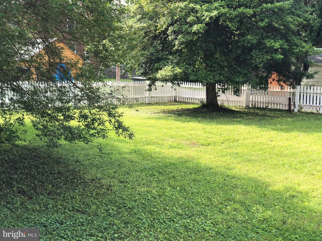 4843 Butterworth Place NW, Washington, DC 20016