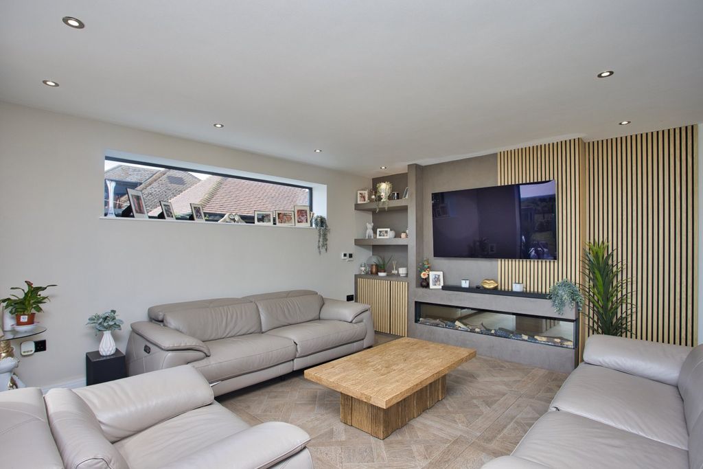 Additional image 7 of 4 bed detached house for saleMonkton Road, Minster, Ramsgate, Kent CT12