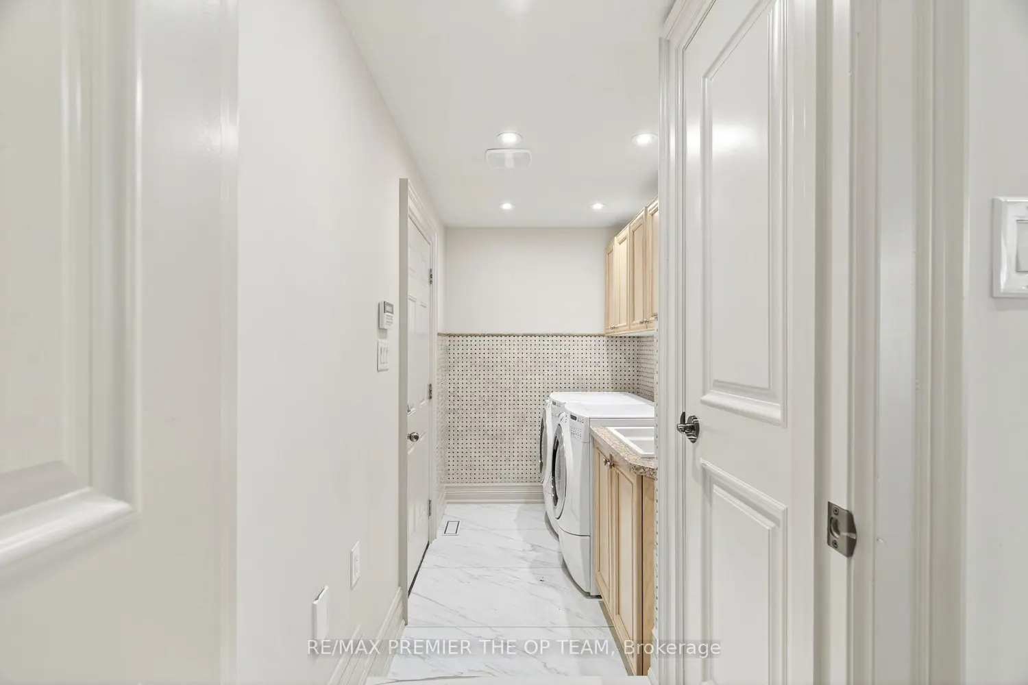 Additional image 3 of 24 Grand Vellore Crescent