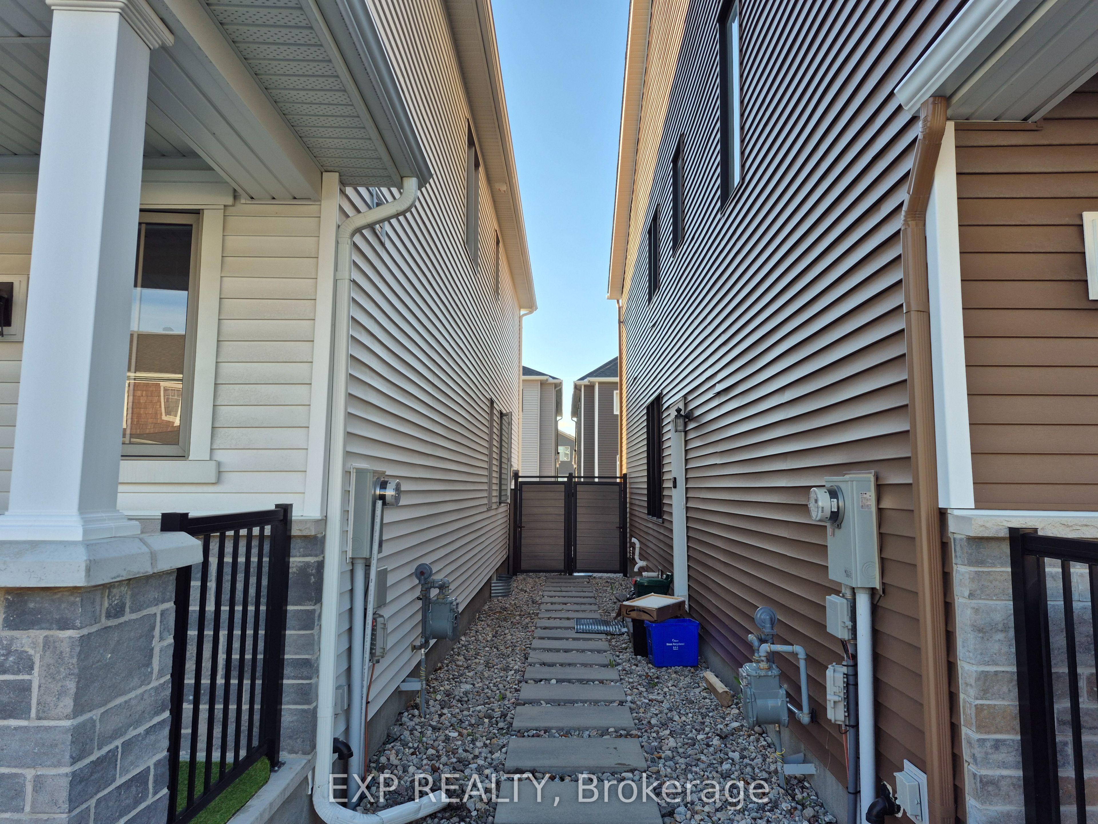 Additional image 2 of 708 Perseus Avenue, Ottawa, ON, K2J 6V8
