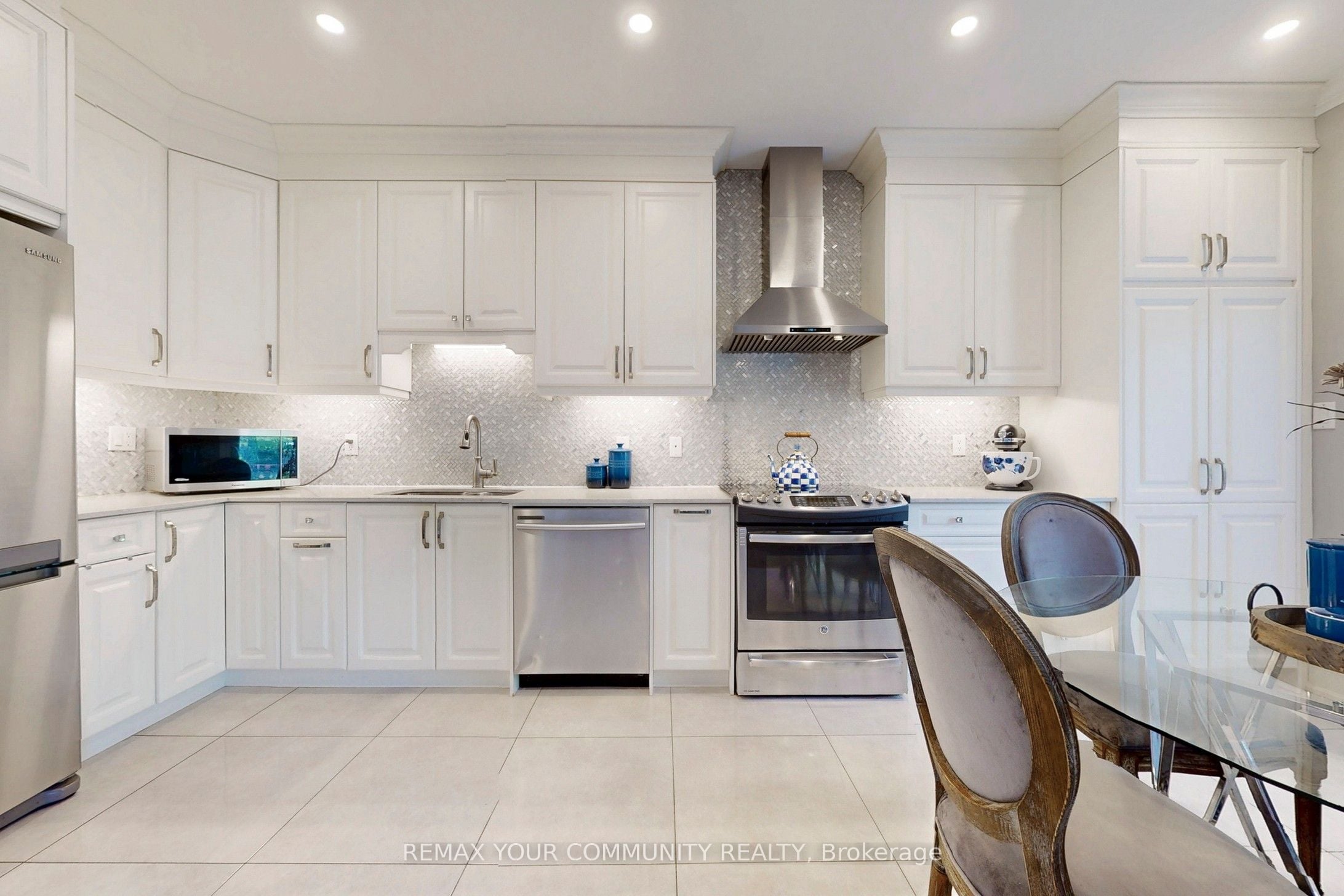 Additional image 5 of 54 English Oak Drive, Richmond Hill, ON, L4E 3W2