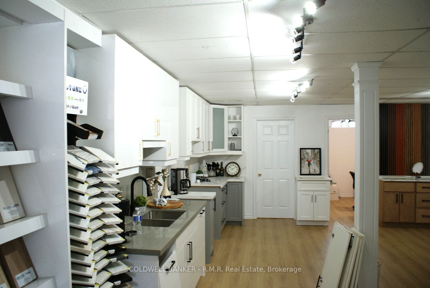 Additional image 4 of 21 Bond Street E, Oshawa, ON, L1G 1B1