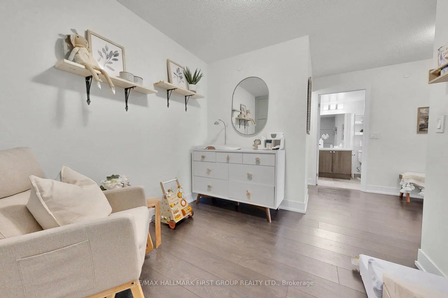 Additional image 3 of 1255 Bayly Street 605