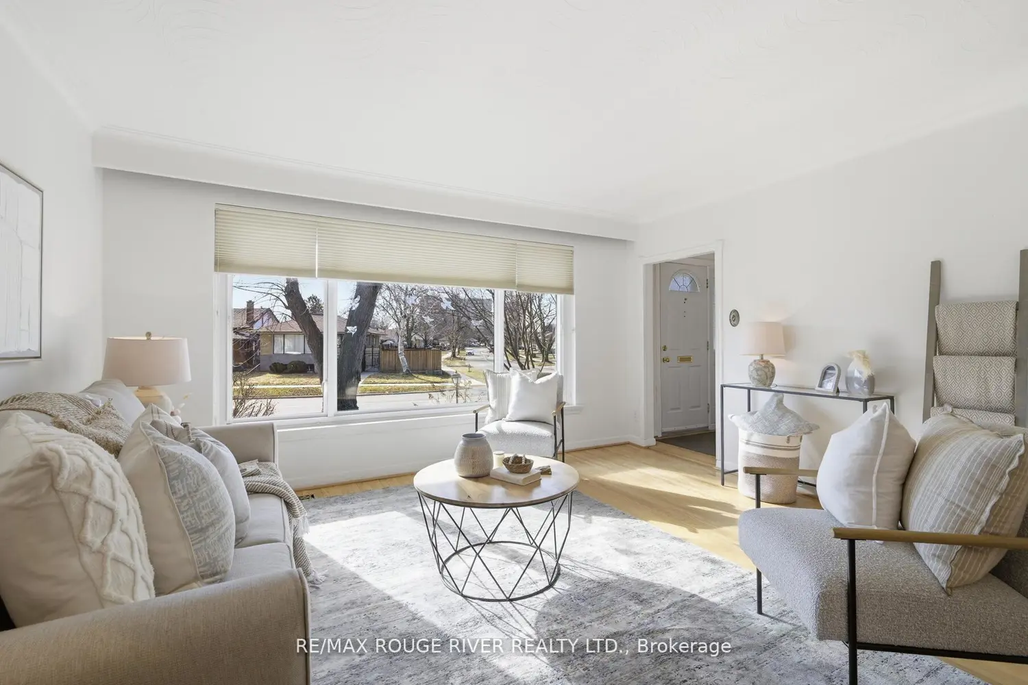 114 Rochman Boulevard photo 3