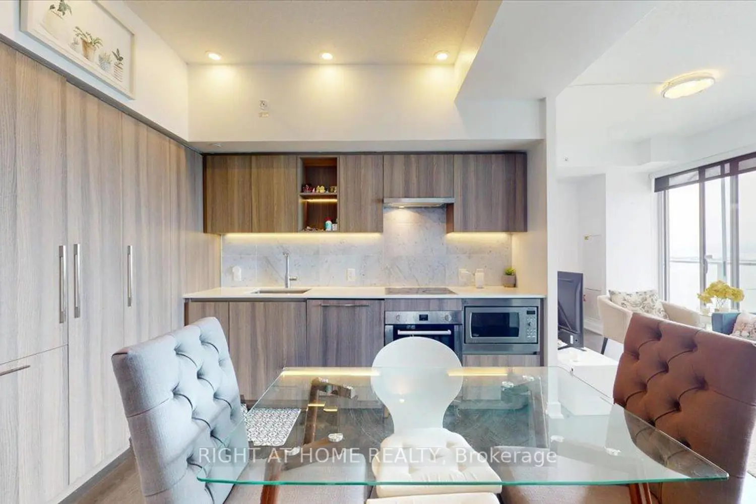 19 Bathurst Street 3011 photo 3