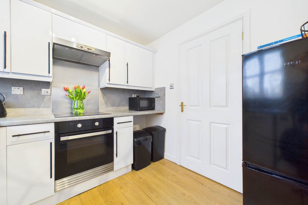 Additional image 6 of 2 bed flat for saleTaylor Avenue, Motherwell ML1