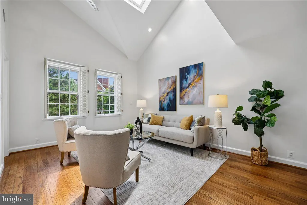 Additional image 3 of 3621 39th Street NW Unit E323, Washington, DC 20016