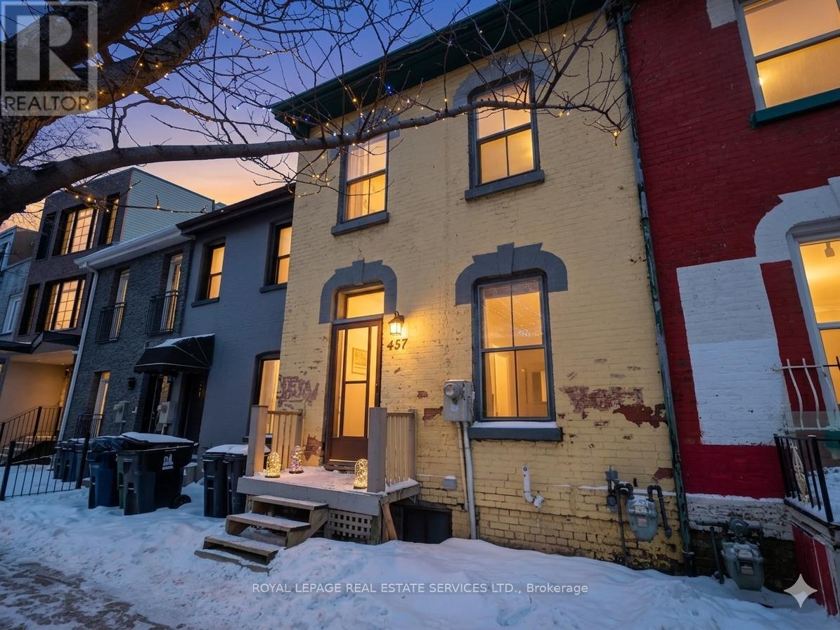 MAIN - 457 QUEEN STREET E