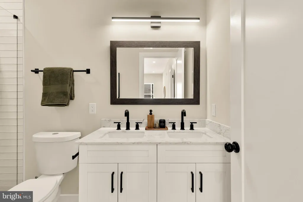 Additional image 11 of 2610 41st Street NW Unit 1, Washington, DC 20007