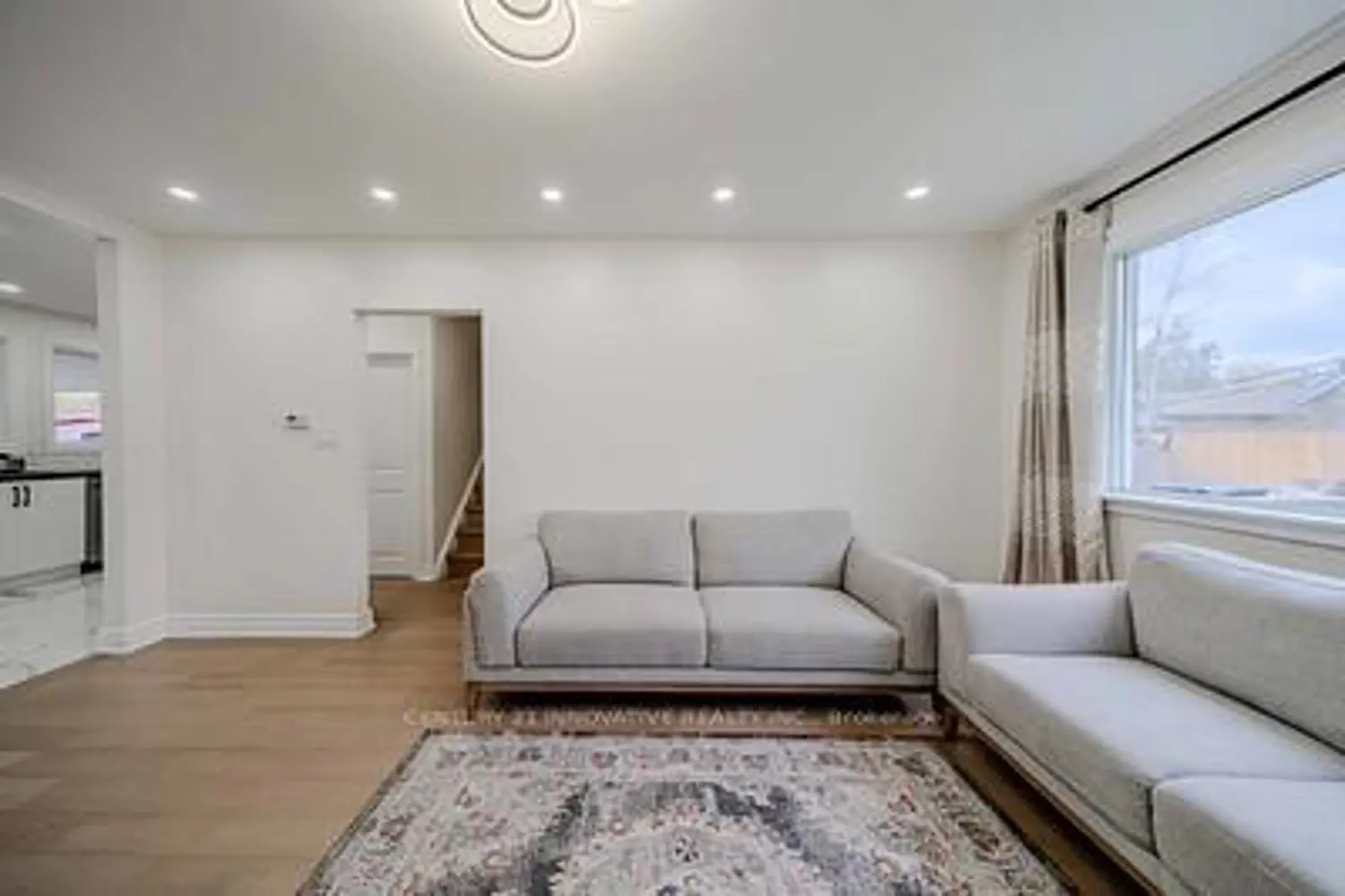 38 Deerfield Road photo 4