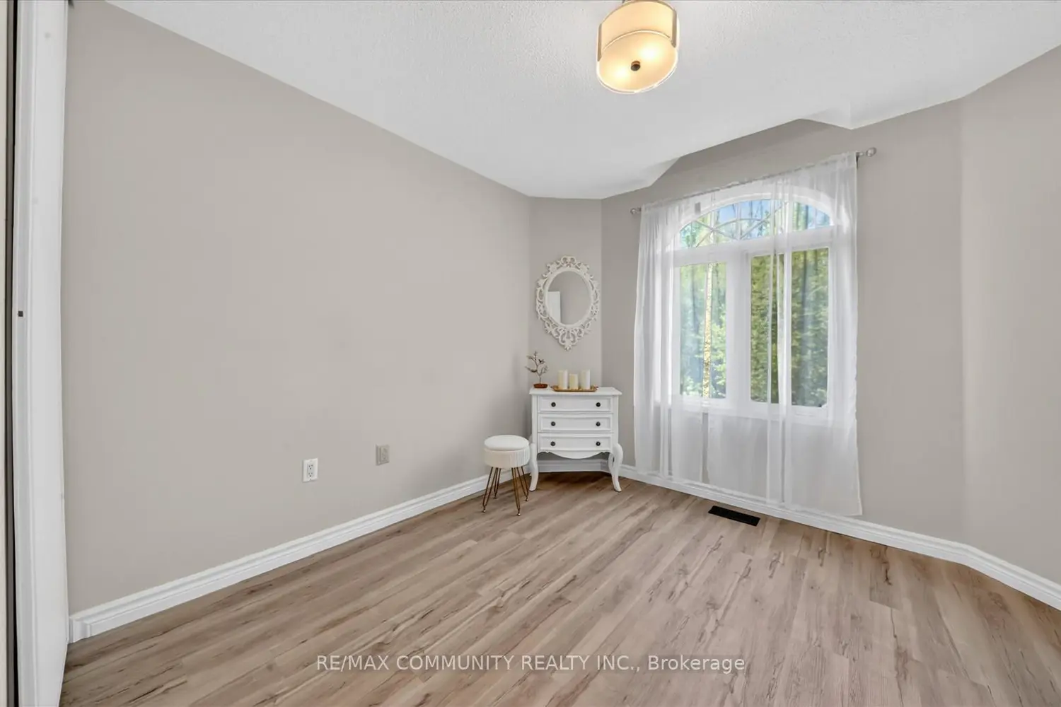 Additional image 18 of 154 Thicket Crescent