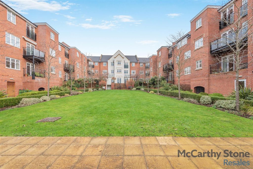 2 bed flat for saleAbbey Foregate, Shrewsbury SY2