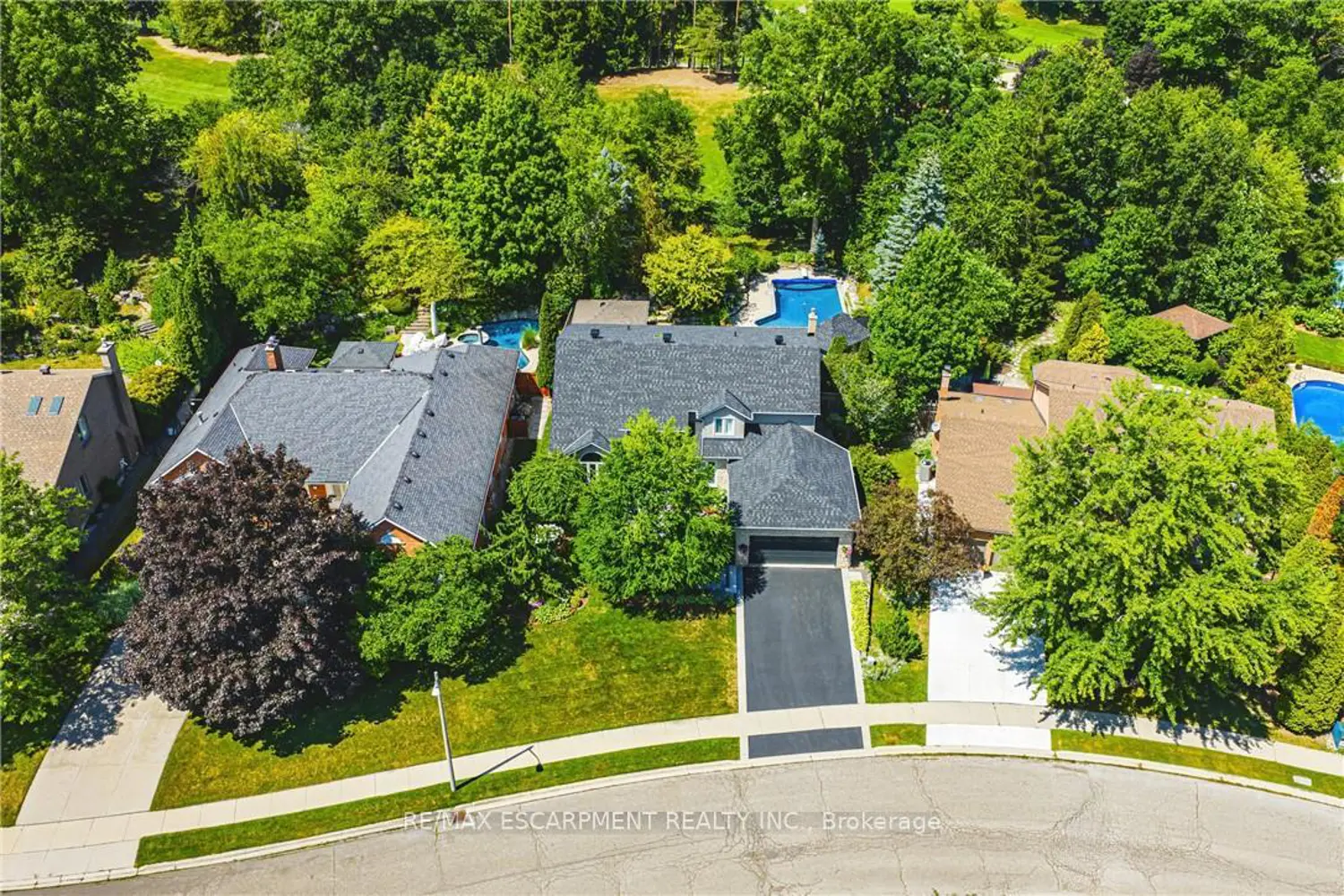 Additional image 19 of 33 Golfview Crescent