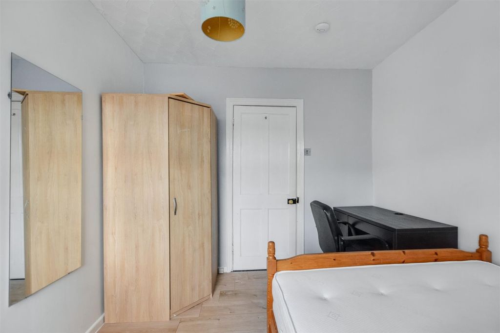 Additional image 11 of 3 bed terraced house for saleEllis Grove, Beeston, Nottingham NG9
