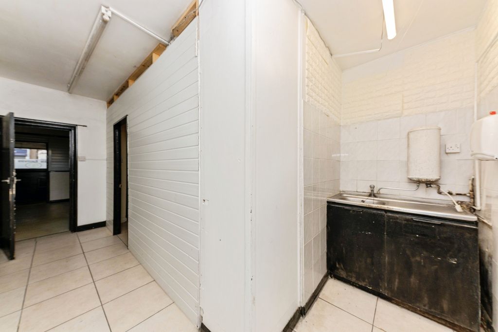 Additional image 5 of 1 bed property for saleCromwell Road, Grimsby DN31