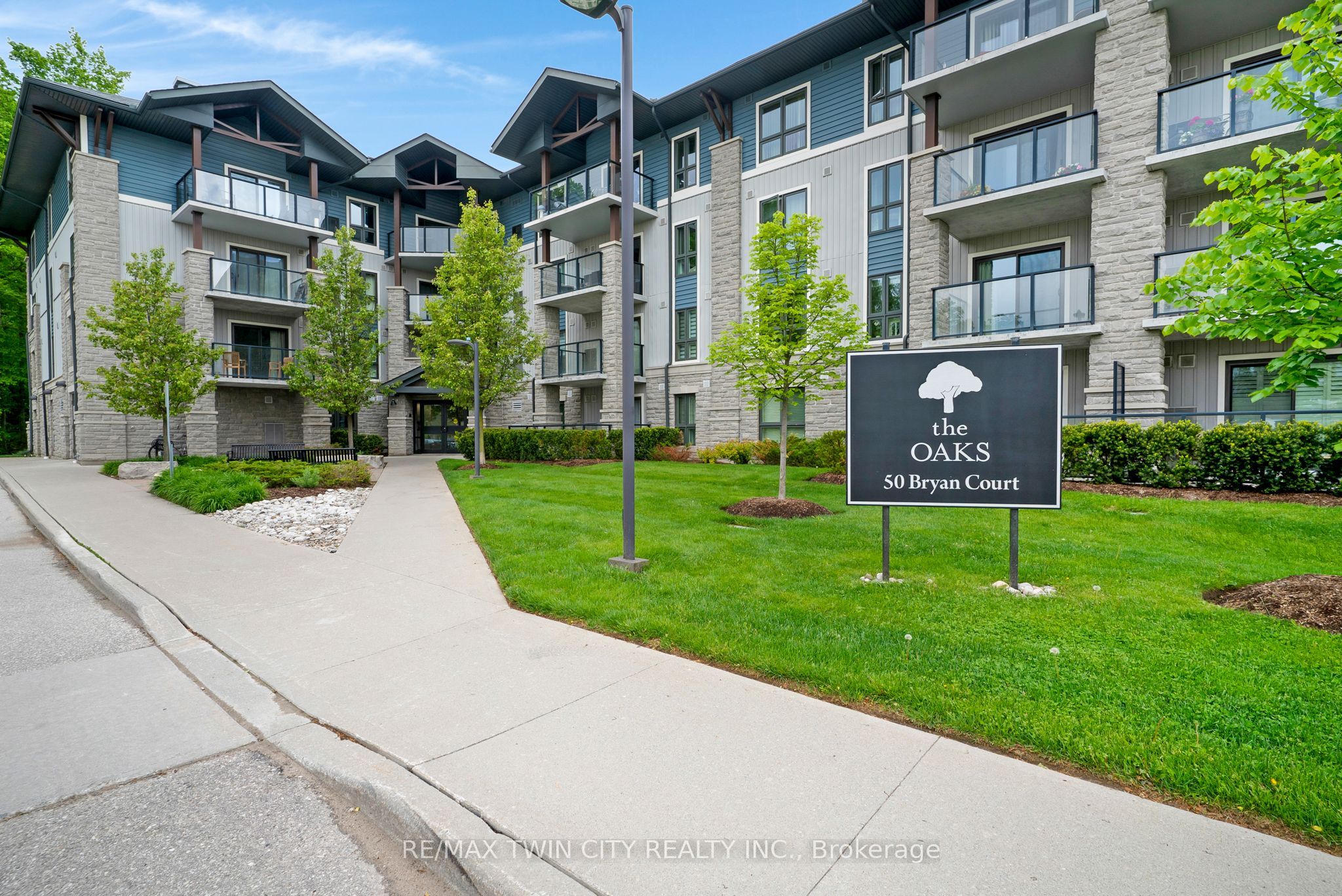 LL06-50 Bryan Court, Kitchener, ON, N2A 4N4