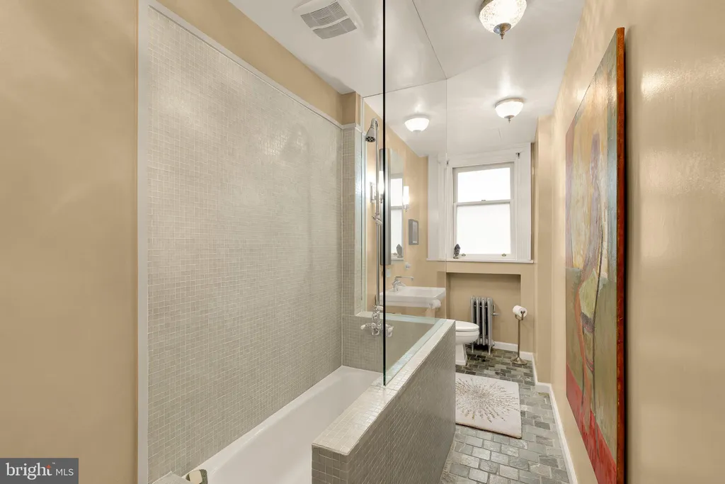 Additional image 29 of 2039 New Hampshire Avenue NW Unit 301, Washington, DC 20009